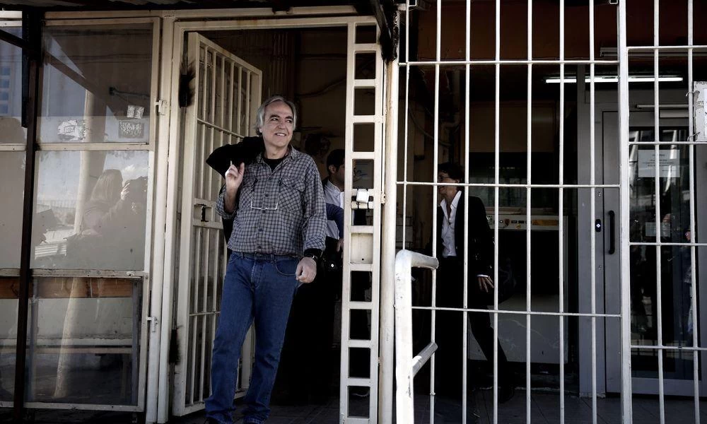 Κουφοντίνας: Απεργία πείνας ανακοίνωσε ο Μαζιώτης εις ένδειξη αλληλεγγύης